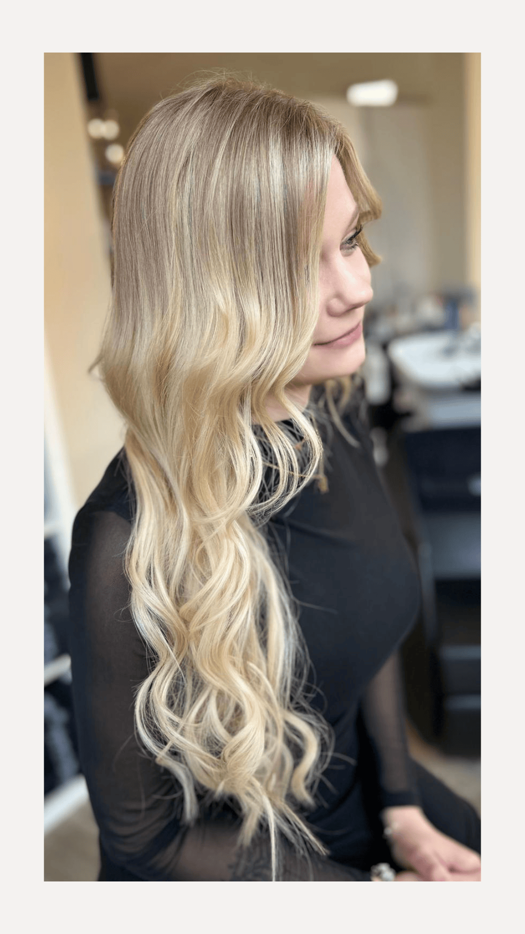 Seitenansicht des Ergebnisses nach der Haarverlängerung mit Tressen